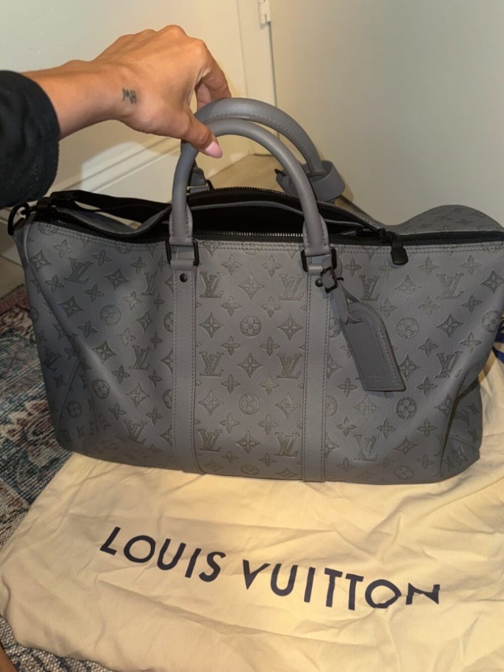 Louis Vuiton	Keepall Bandoulière 50	Anthracite Gray Monogram Shadow calf leather